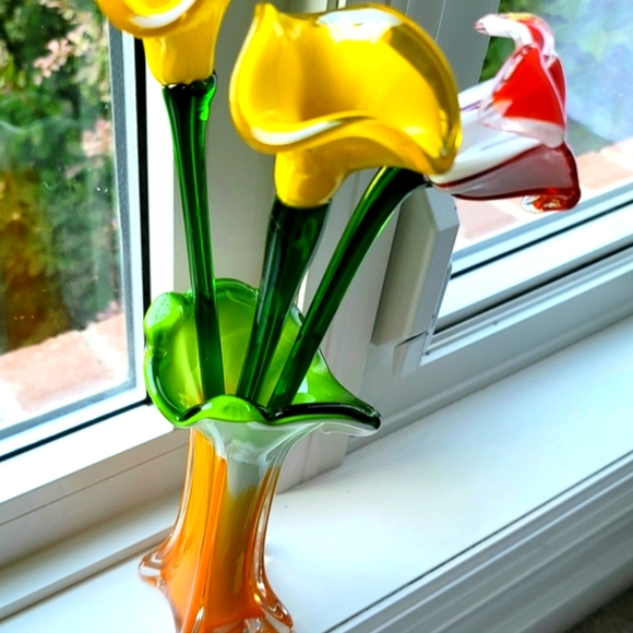 Glass Vase with 3 Flower Stems - Picture 7 of 8